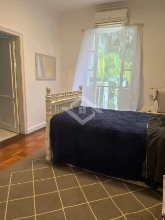 Imagem Casa Duplex de 4 Quartos para Venda na Gávea com 657 m²