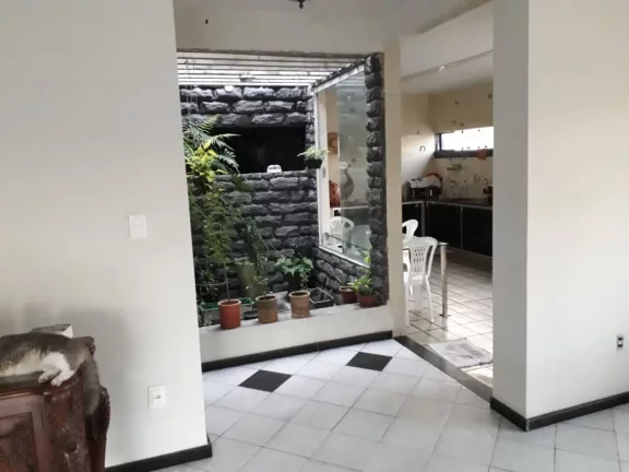 Imagem Casa à venda no Ponto Novo - Espaçosa, com 6 quartos, 5 vagas de garagem e excelente localização!