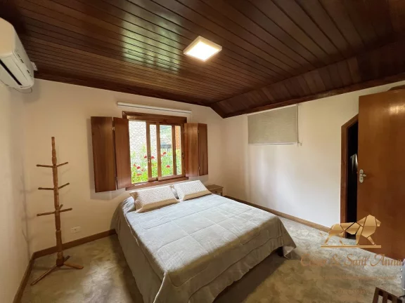 Imagem Linda Casa a venda em condomínio de alto padrão Campos do Jordão-SP
