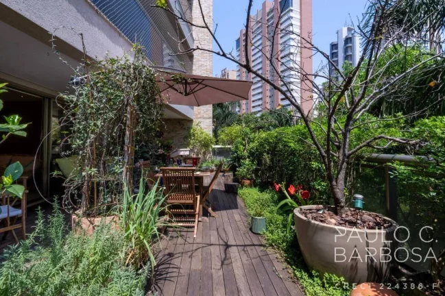 Imagem Vila Suzana Venda - 3 Dormitórios (2 Suítes) - 4 Vagas - 250m²