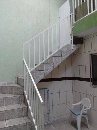 Imagem Sobrado com 3 dormitórios à venda, 215 m² por R$ 490.000,00 - Parque Gerassi - Santo André/SP