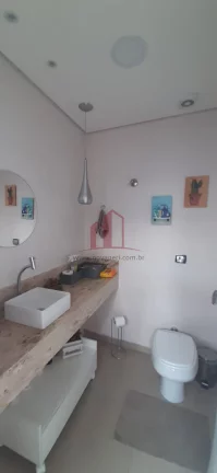 Imagem Imperdível oportunidade: Casa à venda em Franco da Rocha-SP, Centro - 3 quartos, 1 suíte, 2 salas, 3 vagas de garagem!
