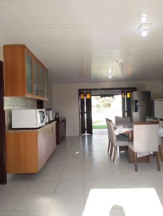 Imagem Casa à venda em Torres, Praia Grande, com 6 quartos, 264m²