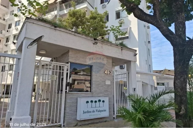 Imagem Apartamento à venda com 2 quartos, 1 suíte com 64 m² em Vila Valqueire-RJ