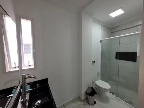 Imagem PITANGUEIRAS - UMA QUADRA PRAIA COM VISTINHA PARA O MAR, EXCELENTE APARTAMENTO TOTALMENTE REFORMADO, 108 M² ÚTEIS, GARAGEM NO PRÉDIO.