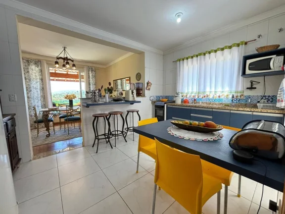 Imagem Casa à venda com 3 quartos, sendo 3 suítes, no condomínio Portal dos Nobres, Atibaia - SP