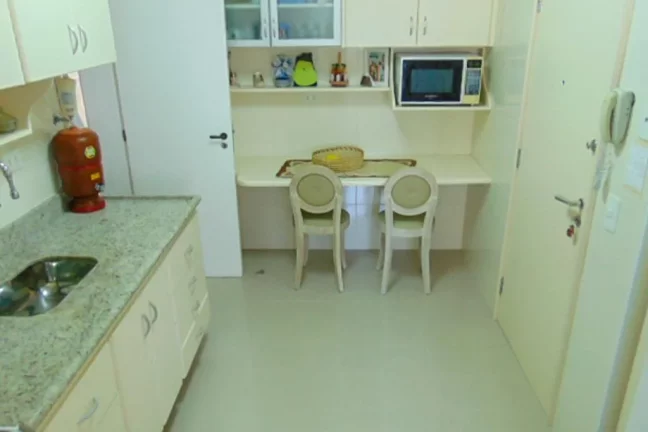 Imagem Apartamento à venda, 102 m² por R$ 600.000,00 - Pitangueiras - Guarujá/SP