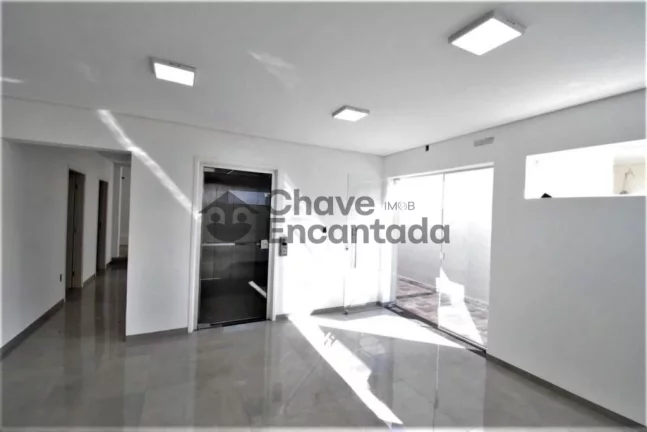Imagem Salao Comercial com 8 salas em localizacao privilegiada