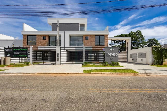 Imagem SANTA FELICIDADE Triplex em Condomínio - 3 quartos. 1 suíte. 2 vagas.