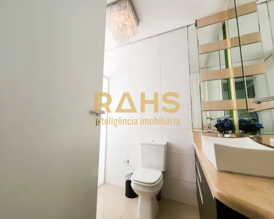 Imagem Lindo apartamento Alto Padrão completo com vista pro mar e serra em Balneário Piçarras! Localizad...