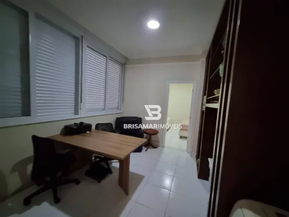 Imagem PITANGUEIRAS- FRENTE TOTAL AO MAR , ANDAR ALTO ,TOTALMENTE REFORMADO , GARAGEM NO PRÉDIO
