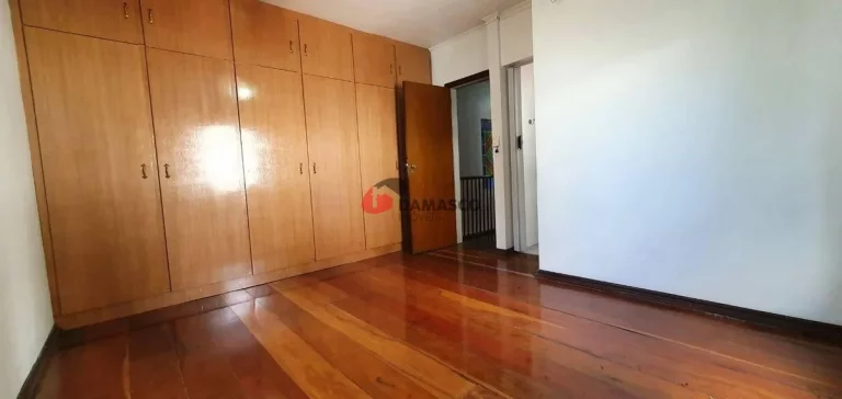Imagem Sobrado para venda com 4 Quartos, 2 Suites, 2 Vagas, 253M², Fundação, São Caetano do Sul - SP