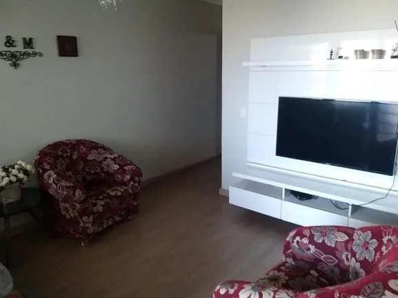 Imagem Casa Usada para Venda em Maringá, Jardim Olímpico, 4 dormitórios, 1 suíte, 2 banheiros, 3 vagas