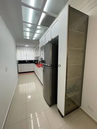 Imagem Sobrado à venda 3 Quartos, 1 Suite, 5 Vagas, Jardim São Caetano, São Caetano do Sul - SP