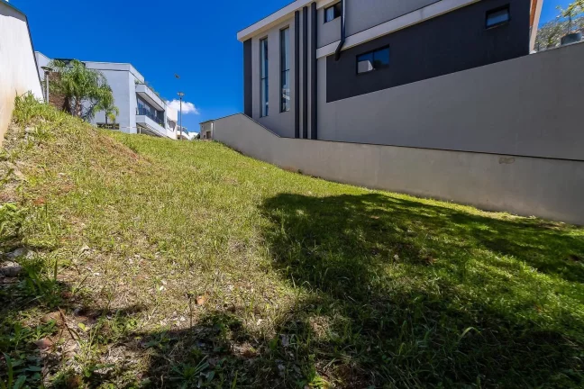 Imagem Terreno Exclusivo Condomínio Pine Hill: Ideal para seu Projeto dos Sonhos