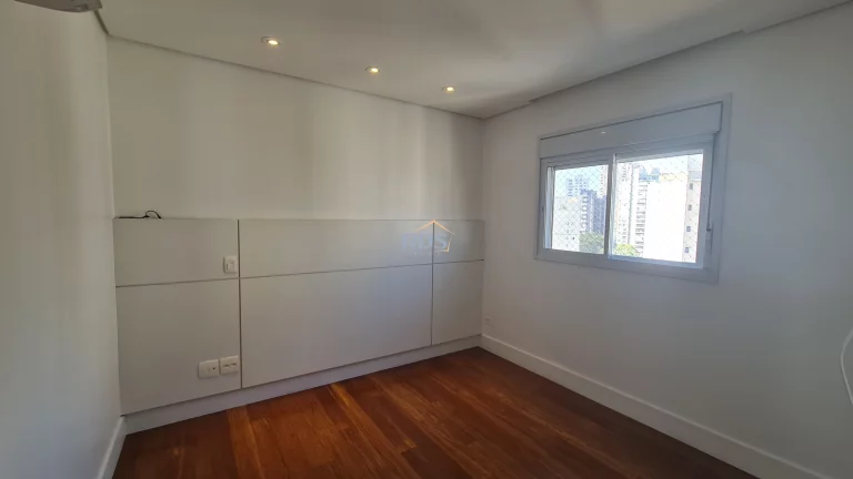 Imagem Vende lindo apartamento de 137m² com 3 suítes e 3 vagas na Vila Suzana