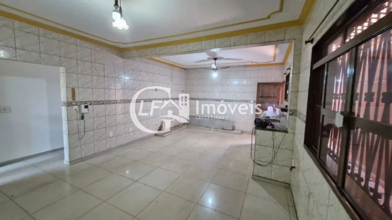 Imagem Oportunidade Única: Casa Comercial à Venda em Campo Grande-MS, Vila Ipiranga - 2 quartos, 1 suíte, 3 salas, 2 banheiros, 1 vaga de garagem, 247,72 m².