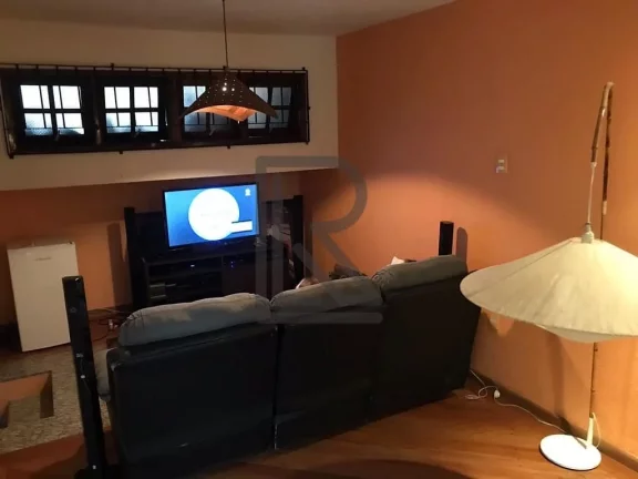 Imagem Sobrado Triplex localizado ao lado do aeroporto de Congonhas