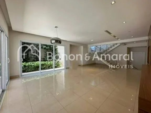 Imagem Imóvel amplo à venda com 4 quartos, sendo 4 suítes e 5 banheiros e 1 lavabo. Este imóvel está b...