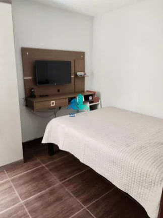 Imagem Sobrado em Condomínio com 3 Vagas — Espaço e Conforto para Sua Família!