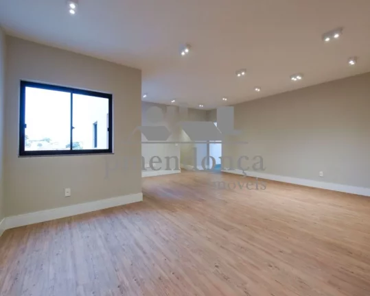 Imagem Apartamento com 3 quartos,1 suite, 2 vagas, 140 m²