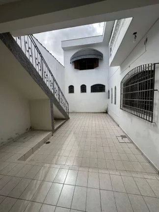 Imagem Sobrado com 3 dormitórios para alugar, 287 m² por R$ 3.369,17/mês - Centro - Jacareí/SP