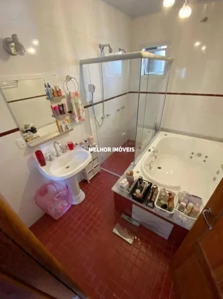 Imagem Casa á 10 metros da praia com Terraço vista Mar, Equipada com 04 dormitórios sendo 01 suíte máster à Venda em Governador Celso Ramos - SC