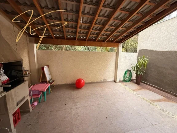 Imagem Imperdível casa à venda em Louveira-SP: 3 quartos, 2 suítes, 2 salas, 3 banheiros, 2 vagas, 107m²!