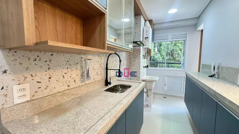 Imagem Apartamento novinho lindamente decorado, no Marapé em Santos. 2 quartos sendo 1 asuite, varanda, lazer completo. 30 itens de lazer