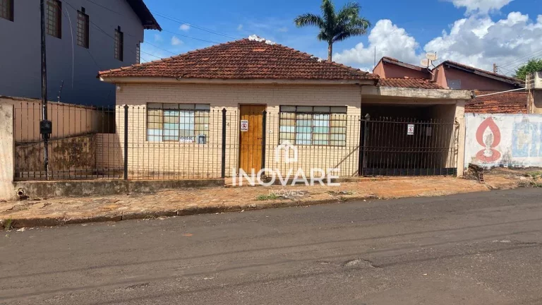 Imagem Casa com 2 dormitórios à venda, 90 m² por R$ 350.000,00 - Setor Bela Vista - Itumbiara/GO