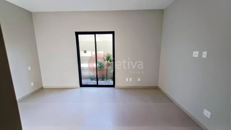 Imagem Casa nova em condomínio com acabamento fino a venda em São Pedro da Aldeia.