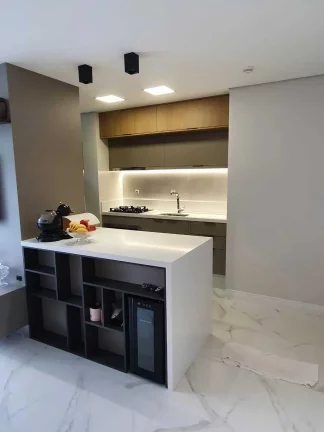 Imagem Apartamento mobiliado com 2 suítes e 2 vagas de garagem no bairro Ressacada em Itajaí