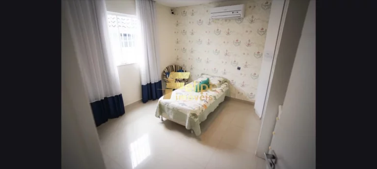 Imagem BELÍSSIMA CASA COM 3 PAVIMENTOS, COM EXCELENTE ÁREA DE LAZER COM CHURRASQUEIRA E PISCINA, LOCALIZADA NO BAIRRO SÃO JUDAS TADEU, EM GUARAPARI/ES!