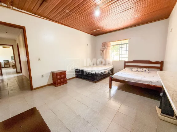 Imagem Chácara à Venda em Valparaíso de Goiás, 23.000m², 4 Quartos