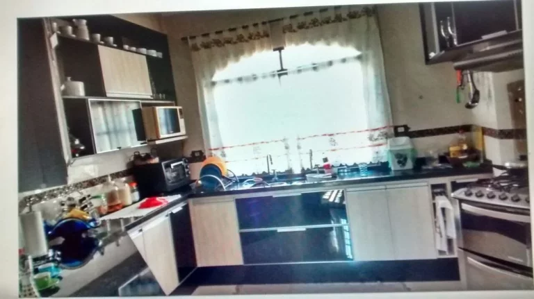 Imagem Sobrado com Salão comercial 100 m² 3 Dormitórios, 1 Suíte, 1 Banheiro e 2 Vagas!