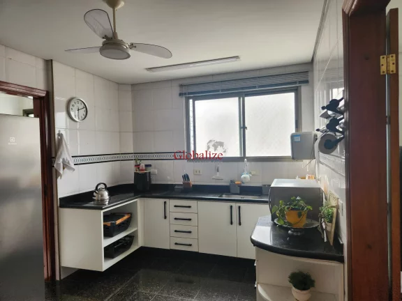 Imagem Apartamento com 2 dormitórios (1 suíte), no Embaré à venda por R$700.000,00.