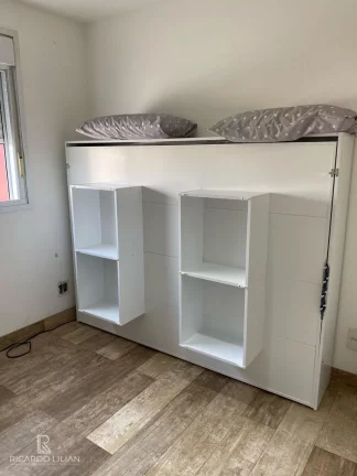 Imagem URGENTE!!! Apartamento ao lado do metro Tatuapé em andar alto, varanda e vista livre para sempre.
