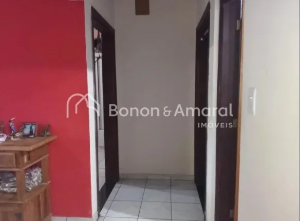 Imagem Excelente oportunidade de compra em Valinhos! Casa aconchegante localizada em um tranquilo condomín...