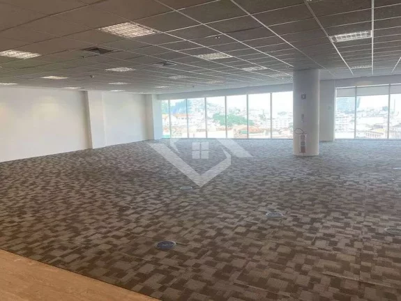 Imagem Andar Corporativo com 919m², 5 Vagas e Vista Baía – Localização Estratégica