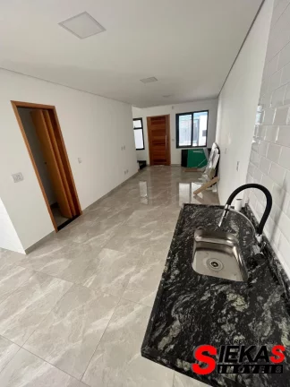 Imagem Imperdível! Casa à venda na Vila Carrão, São Paulo-SP, com 3 quartos, 2 suítes, 3 banheiros, 2 vagas de garagem e 110m².