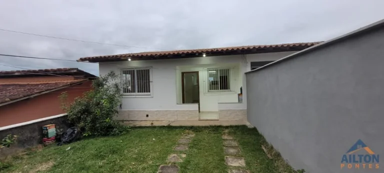 Casa com 2 Quartos à Venda no Bairro Perocão - Guarapari/ES