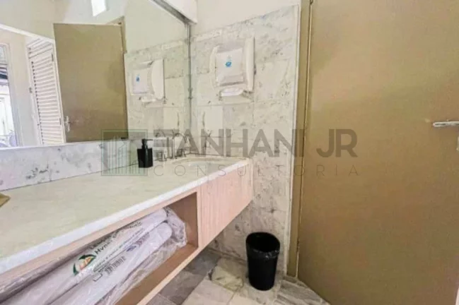 Imagem Casa Comercial à Venda/Locação em São Paulo-SP, Jardim América: 6 salas, 4 banheiros, 4 vagas, 350m²!