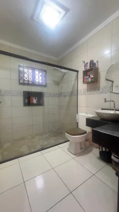 Imagem Casa com 2 dormitórios sendo 1 suíte e 2 vagas - Aventureiro | Joinville/SC
