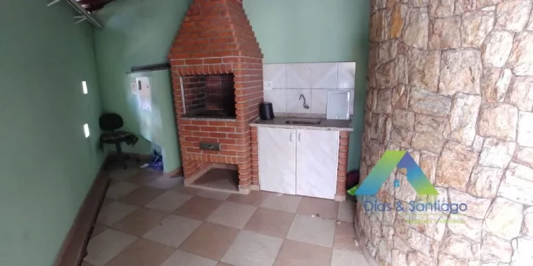 Imagem SANTO ANDRÉ Sobrado 350M², 3 suítes, espaço gourmet, 5 vagas com ótima localização e valor !!!