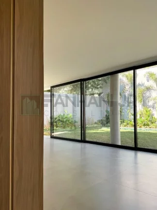 Imagem Imperdível: Casa à venda em São Paulo-SP, Alto de Pinheiros, 4 quartos, 4 suítes, 4 salas, 6 banheiros, 5 vagas, 450m².