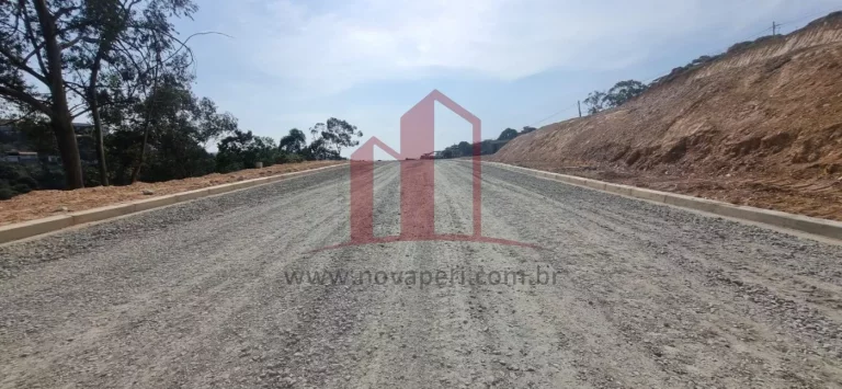 Imagem Terreno à venda em Caieiras-SP, bairro Serpa, com 175m² de área. Imperdível oportunidade de investimento!