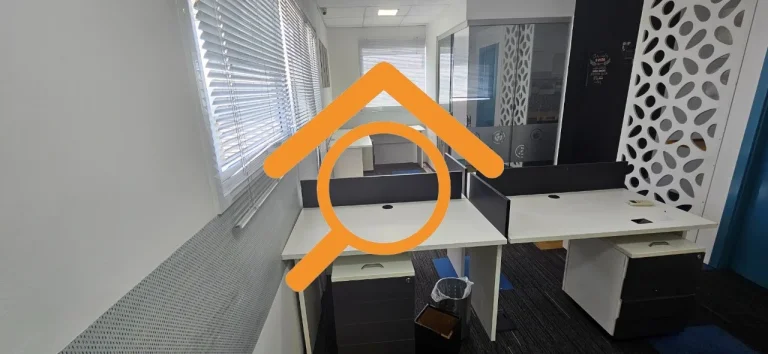 Imagem Sala Comercial à Venda em Condomínio de Prestígio em Santo Amaro, São Paulo-SP: 1 Sala, 1 Banheiro, 1 Vaga, 40m²