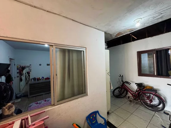 Imagem Casa comercial - Residencial com 3 suítes no bairro Municípios em Balneário Camboriú