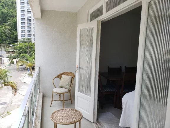 Imagem Apartamento 3 Dormitórios Praia Pitangueiras À Venda, 100m² por R$ 450.000 - Rua Silvia Valadão Azevedo - Pitangueiras - Centro - Guarujá/SP - AP18993