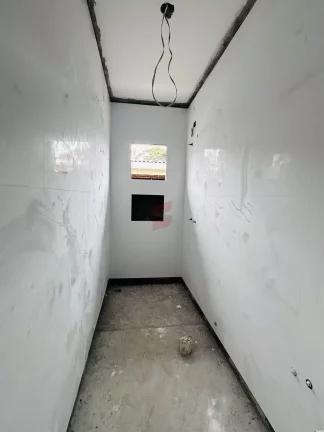 Imagem CASA com 3 dormitórios à venda com 92.2m² por R$ 740.000,00 no bairro BONECA DO IGUACU - SÃO JOSÉ DOS PINHAIS / PR